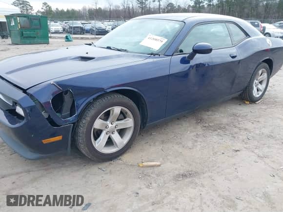 2014 Dodge Challenger Rallye Redline with VIN 2C3CDYAG4EH196026, listed as a IAAI auction lot 41208579 with 97,035 mi miles and . Bid and sale history available at DreamBid. Image 6.