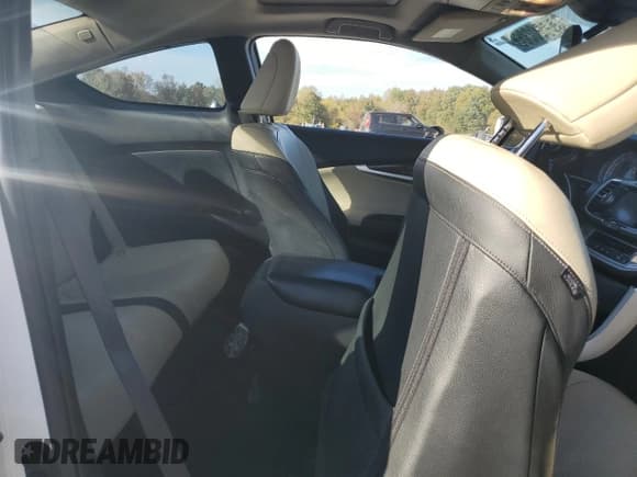 ✅ 2014 Honda Accord EX-L • VIN: 1HGCT1B80EA008132 • Lot: 89480365. Listed on Copart with 189,911 mi. Free auction sales archive from the USA and detailed vehicle history report at DreamBid. Image 10.