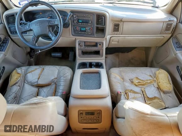 ✅ 2004 Chevrolet Tahoe LT • VIN: 1GNEC13Z64R178923 • Lot: 82502875. Listed on Copart with 283,485 mi. Free auction sales archive from the USA and detailed vehicle history report at DreamBid. Image 8.