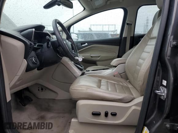 ✅ 2016 Ford C-Max SEL • VIN: 1FADP5CU9GL103294 • Lot: 48155335. Wystawiony na Copart z przebiegiem 161 381 mil. Bezpłatny archiwum sprzedaży aukcyjnych z USA i szczegółowy raport historii pojazdu na DreamBid. Zdjęcie 7.