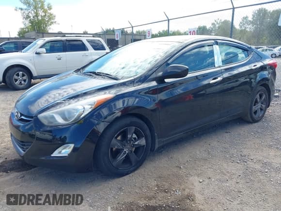 ✅ 2012 Hyundai Elantra Limited • VIN: 5NPDH4AE0CH133280 • Лот: 43244402. Опубликован ранее на IAAI с пробегом 190 648 миль. Бесплатный доступ к архиву аукционных продаж из США и подробный отчёт об истории автомобиля на DreamBid. Изображение 2.