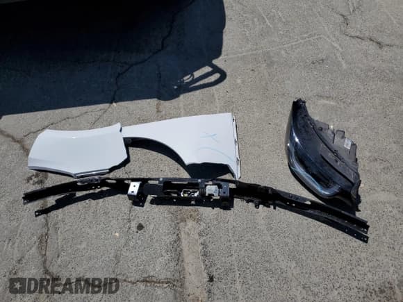 ✅ 2018 BMW i3 • VIN: WBY7Z2C56JVE61975 • Лот: 62607895. Опубликован ранее на Copart с пробегом 67 779 миль. Бесплатный доступ к архиву аукционных продаж из США и подробный отчёт об истории автомобиля на DreamBid. Изображение 12.