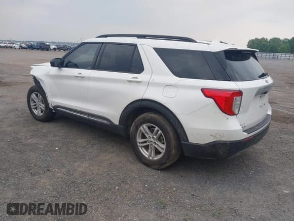 ✅ 2022 Ford Explorer XLT • VIN: 1FMSK7DH3NGC41301 • Lot: 42256526. Wystawiony na IAAI z przebiegiem 74 100 mil. Bezpłatny archiwum sprzedaży aukcyjnych z USA i szczegółowy raport historii pojazdu na DreamBid. Zdjęcie 3.