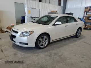 2012 Chevrolet Malibu 3LT z VIN 1G1ZF5E73CF206898, wystawiony jako Copart lot #64881245 z przebiegiem 142 977 mil mil oraz Czysty tytuł • Clean title. Historia ofert i sprzedaży dostępna na DreamBid. Obrazek 1.