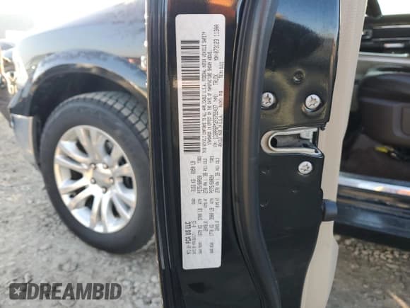 ✅ 2015 Ram 1500 Laramie Longhorn • VIN: 1C6RR6PM2FS755437 • Лот: 88933665. Опубликован ранее на Copart с пробегом 166 925 миль. Бесплатный доступ к архиву аукционных продаж из США и подробный отчёт об истории автомобиля на DreamBid. Изображение 12.