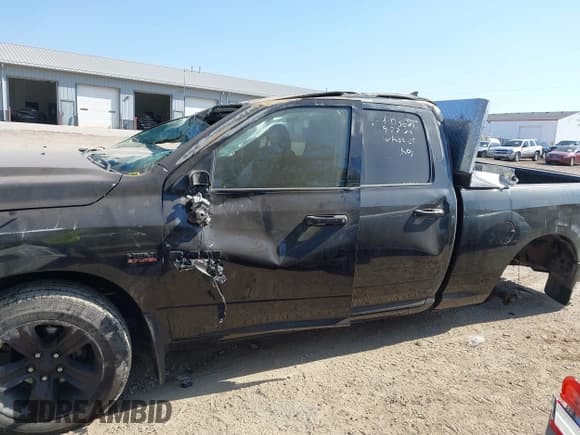 ✅ 2016 Ram 1500 Sport • VIN: 1C6RR7HT9GS252355 • Lot: 40565977. Listed on IAAI with 116,252 mi. Free auction sales archive from the USA and detailed vehicle history report at DreamBid. Image 15.