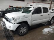✅ 2012 Toyota Tacoma • VIN: 3TMLU4EN9CM086455 • Lot: 41398671. Listed on IAAI with 241,138 mi. Free auction sales archive from the USA and detailed vehicle history report at DreamBid. Image 2.