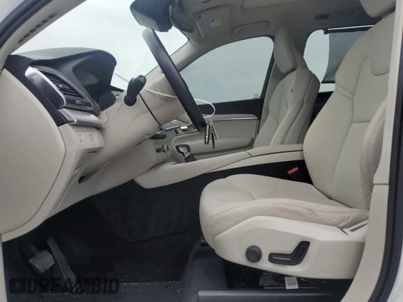 ✅ 2022 Volvo XC90 Momentum • VIN: YV4102CK6N1832549 • Лот: 59548685. Опубликован ранее на Copart с пробегом 30 294 миль. Бесплатный доступ к архиву аукционных продаж из США и подробный отчёт об истории автомобиля на DreamBid. Изображение 7.