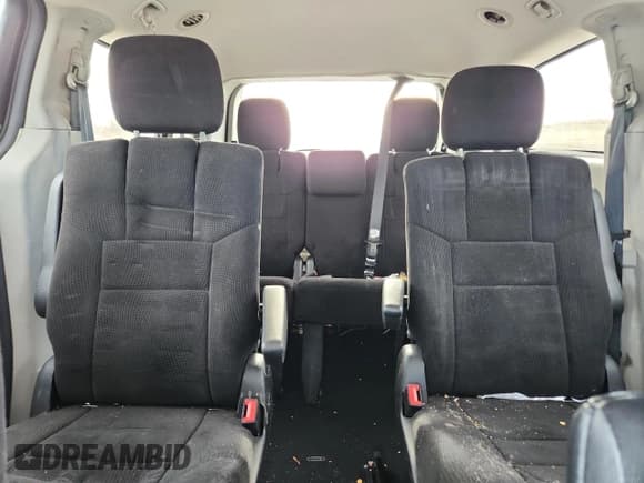 ✅ 2013 Dodge Grand Caravan SXT • VIN: 2C4RDGCG8DR544304 • Лот: 92239645. Опубликован ранее на Copart с пробегом 172 298 миль. Бесплатный доступ к архиву аукционных продаж из США и подробный отчёт об истории автомобиля на DreamBid. Изображение 10.