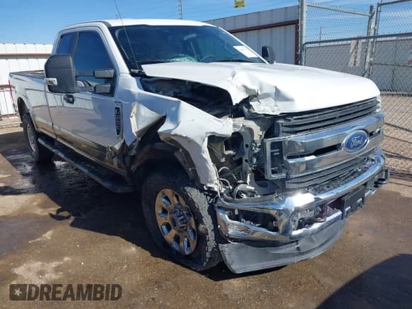 ✅ 2018 Ford F-250 XL • VIN: 1FT7X2B60JED01881 • Lot: 43651722. Listed on IAAI with 242,381 mi. Free auction sales archive from the USA and detailed vehicle history report at DreamBid. Image 6.