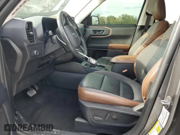 ✅ 2021 Ford Bronco Sport Outer Banks • VIN: 3FMCR9C6XMRA95305 • Лот: 89916335. Опубликован ранее на Copart с пробегом 68 794 миль. Бесплатный доступ к архиву аукционных продаж из США и подробный отчёт об истории автомобиля на DreamBid. Изображение 7.