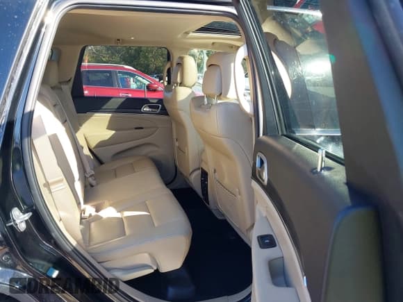 ✅ 2020 Jeep Grand Cherokee Limited • VIN: 1C4RJFBGXLC311911 • Lot: 43511166. Listed on IAAI with 63,385 mi. Free auction sales archive from the USA and detailed vehicle history report at DreamBid. Image 8.