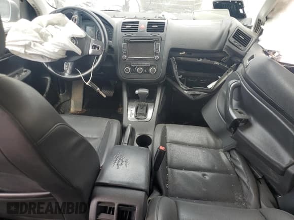 ✅ 2010 Volkswagen Jetta TDI • VIN: 3VWRL7AJ2AM148600 • Lot: 51694565. Listed on Copart with 342,094 mi. Free auction sales archive from the USA and detailed vehicle history report at DreamBid. Image 8.