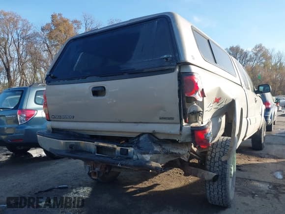 ✅ 2006 Chevrolet Silverado 2500HD LT1 • VIN: 1GCHK29U46E223538 • Лот: 43707009. Опубликован ранее на IAAI с пробегом 170 617 миль. Бесплатный доступ к архиву аукционных продаж из США и подробный отчёт об истории автомобиля на DreamBid. Изображение 20.