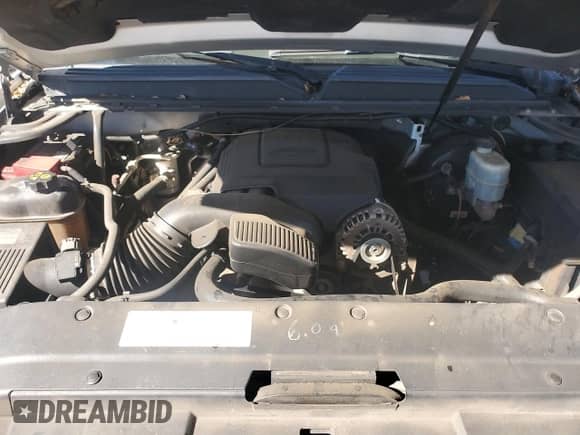 2011 Chevrolet Tahoe LS z VIN 1GNSKAE02BR219663, wystawiony jako Copart lot #82691535 z przebiegiem 163 452 mil mil oraz Szkoda całkowita • Salvage title. Historia ofert i sprzedaży dostępna na DreamBid. Obrazek 12.