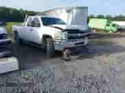 ✅ 2013 Chevrolet Silverado 2500HD Work Truck • VIN: 1GC2KVCG2DZ385023 • Lot: 42302809. Wystawiony na IAAI z przebiegiem 311 928 mil. Bezpłatny archiwum sprzedaży aukcyjnych z USA i szczegółowy raport historii pojazdu na DreamBid. Zdjęcie 1.