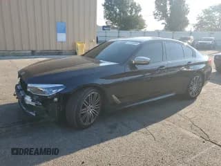 ✅ 2019 BMW 5 Series M550i xDrive • VIN: WBAJB9C5XKB287524 • Lot: 69105895. Wystawiony na Copart z przebiegiem 81 845 mil. Bezpłatny archiwum sprzedaży aukcyjnych z USA i szczegółowy raport historii pojazdu na DreamBid. Zdjęcie 1.