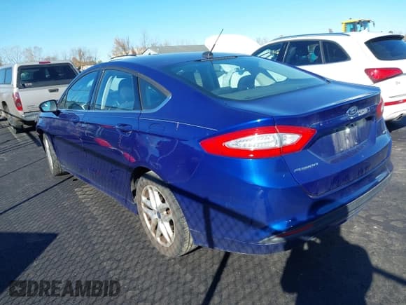✅ 2016 Ford Fusion SE • VIN: 3FA6P0H75GR276908 • Lot: 43533058. Wystawiony na IAAI z przebiegiem 86 814 mil. Bezpłatny archiwum sprzedaży aukcyjnych z USA i szczegółowy raport historii pojazdu na DreamBid. Zdjęcie 3.