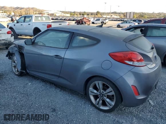 ✅ 2016 Hyundai Veloster • VIN: KMHTC6ADXGU292442 • Lot: 46952175. Wystawiony na Copart z przebiegiem 99 844 mil. Bezpłatny archiwum sprzedaży aukcyjnych z USA i szczegółowy raport historii pojazdu na DreamBid. Zdjęcie 2.