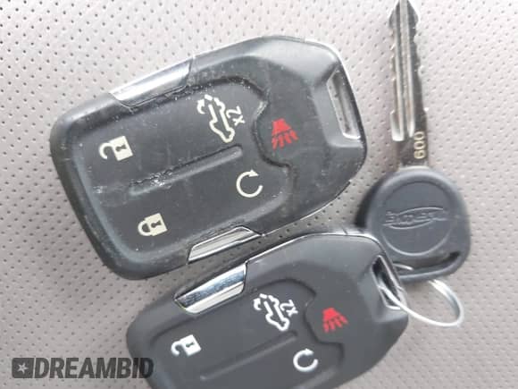 2020 Chevrolet Silverado 1500 LTZ с VIN 1GCUYGET1LZ301057, выставлен на аукционе IAAI как лот 42552782 с пробегом 127 717 миль миль и . История ставок и продаж доступна на DreamBid. Изображение 11.