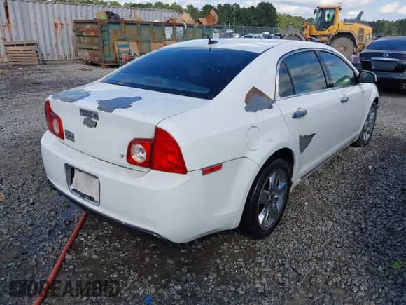 2009 Chevrolet Malibu 1LT with VIN 1G1ZH57B29F208744, listed as a IAAI auction lot 43466640 with 209,709 mi miles and . Bid and sale history available at DreamBid. Image 4.