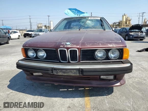 ✅ 1983 BMW 6 Series • VIN: WBAEB7408D6726370 • Lot: 64789375. Wystawiony na Copart z przebiegiem 92 189 mil. Bezpłatny archiwum sprzedaży aukcyjnych z USA i szczegółowy raport historii pojazdu na DreamBid. Zdjęcie 5.