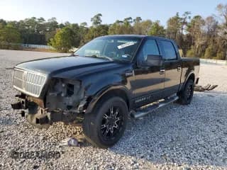 ✅ 2008 Lincoln Mark LT • VIN: 5LTPW16518FJ03424 • Lot: 86729474. Wystawiony na Copart z przebiegiem 136 981 mil. Bezpłatny archiwum sprzedaży aukcyjnych z USA i szczegółowy raport historii pojazdu na DreamBid. Zdjęcie 1.