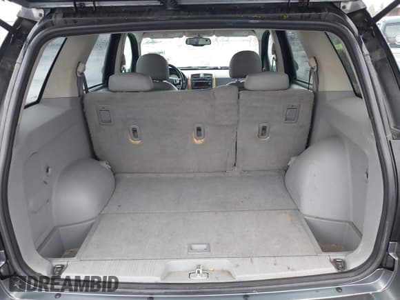 ✅ 2007 Saturn VUE V6 • VIN: 5GZCZ63467S878128 • Lot: 41478497. Wystawiony na IAAI z przebiegiem 198 881 mil. Bezpłatny archiwum sprzedaży aukcyjnych z USA i szczegółowy raport historii pojazdu na DreamBid. Zdjęcie 18.