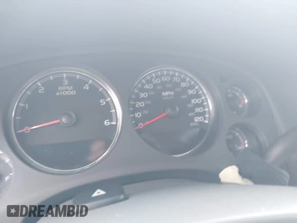 ✅ 2007 Chevrolet Avalanche 1LT • VIN: 3GNFK12397G303423 • Lot: 42530644. Listed on IAAI with Not provided. Free auction sales archive from the USA and detailed vehicle history report at DreamBid. Image 7.