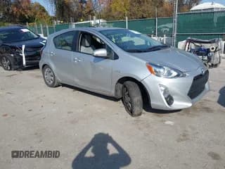 ✅ 2015 Toyota Prius One • VIN: JTDKDTB30F1586451 • Lot: 43638640. Listed on IAAI with 108,797 mi. Free auction sales archive from the USA and detailed vehicle history report at DreamBid. Image 1.
