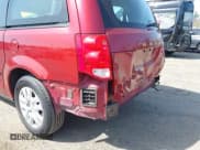 ✅ 2014 Dodge Grand Caravan American Value • VIN: 2C4RDGBG4ER366328 • Lot: 42127426. Wystawiony na IAAI z przebiegiem 69 358 mil. Bezpłatny archiwum sprzedaży aukcyjnych z USA i szczegółowy raport historii pojazdu na DreamBid. Zdjęcie 13.