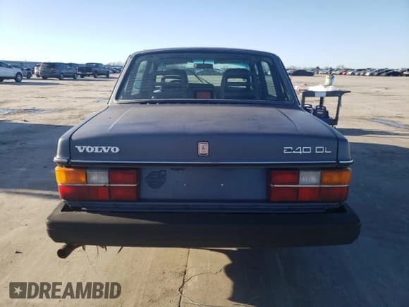 ✅ 1990 Volvo 200 • VIN: YV1AA8841L1400519 • Lot: 46181885. Listed on Copart with 123,573 mi. Free auction sales archive from the USA and detailed vehicle history report at DreamBid. Image 6.