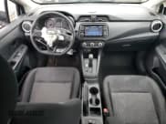 ✅ 2023 Nissan Versa S • VIN: 3N1CN8DVXPL822579 • Лот: 84196865. Опубликован ранее на Copart с пробегом 34 136 миль. Бесплатный доступ к архиву аукционных продаж из США и подробный отчёт об истории автомобиля на DreamBid. Изображение 8.
