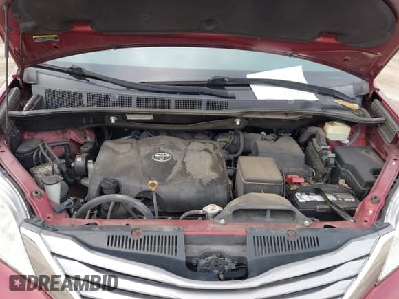 ✅ 2017 Toyota Sienna XLE • VIN: 5TDYZ3DC3HS847876 • Lot: 43288058. Listed on IAAI with 95,784 mi. Free auction sales archive from the USA and detailed vehicle history report at DreamBid. Image 10.