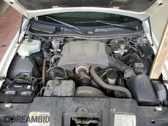 ✅ 1998 Lincoln Town Car Signature • VIN: 1LNFM82W1WY723330 • Lot: 70210235. Listed on Copart with 87,103 mi. Free auction sales archive from the USA and detailed vehicle history report at DreamBid. Image 11.