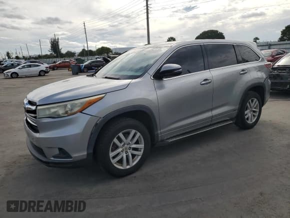 ✅ 2015 Toyota Highlander LE • VIN: 5TDZARFH8FS013848 • Lot: 91051625. Listed on Copart with 158,963 mi. Free auction sales archive from the USA and detailed vehicle history report at DreamBid. Image 1.