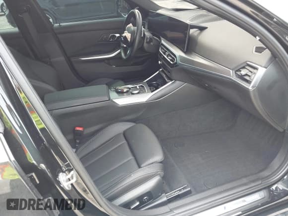 ✅ 2024 BMW 3 Series M340i xDrive • VIN: 3MW49FF00R8E21881 • Lot: 42408577. Wystawiony na IAAI z przebiegiem 17 853 mil. Bezpłatny archiwum sprzedaży aukcyjnych z USA i szczegółowy raport historii pojazdu na DreamBid. Zdjęcie 5.