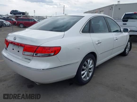 2007 Hyundai Azera SE с VIN KMHFC46F27A232569, выставлен на аукционе IAAI как лот 41906216 с пробегом 158 314 миль миль и . История ставок и продаж доступна на DreamBid. Изображение 4.