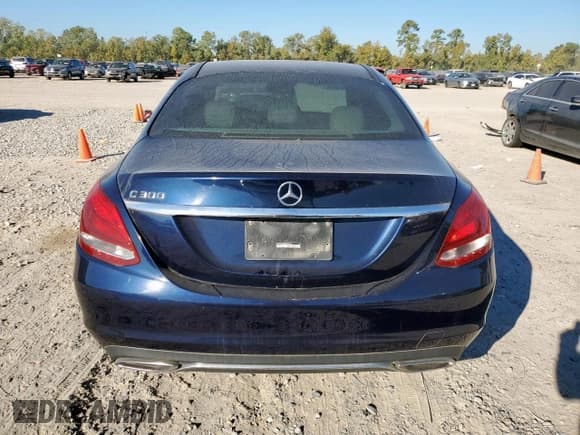 ✅ 2015 Mercedes-Benz C 300 • VIN: 55SWF4JB5FU058114 • Lot: 92315055. Listed on Copart with 126,407 mi. Free auction sales archive from the USA and detailed vehicle history report at DreamBid. Image 6.