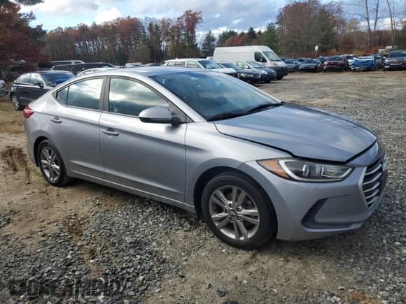 2017 Hyundai Elantra SE z VIN 5NPD84LF2HH024963, wystawiony jako Copart lot #91060625 z przebiegiem 149 159 mil mil oraz Czysty tytuł • Clean title. Historia ofert i sprzedaży dostępna na DreamBid. Obrazek 4.