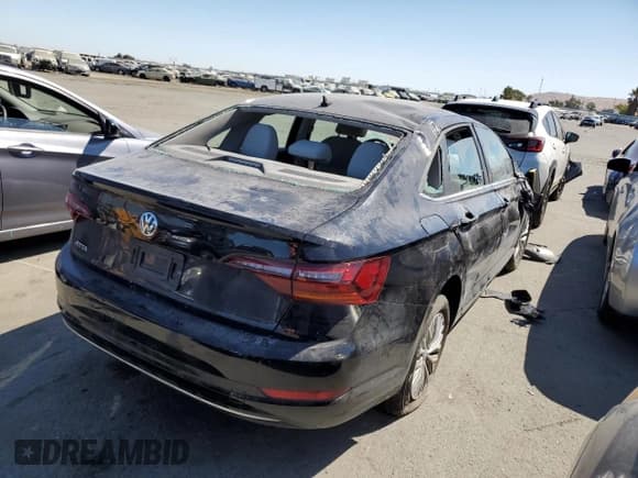 ✅ 2019 Volkswagen Jetta S • VIN: 3VWC57BUXKM188823 • Лот: 68360804. Опубликован ранее на Copart с пробегом Не указан. Бесплатный доступ к архиву аукционных продаж из США и подробный отчёт об истории автомобиля на DreamBid. Изображение 3.