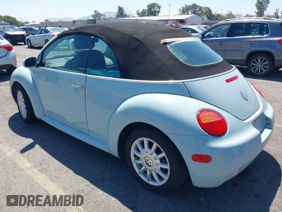 ✅ 2004 Volkswagen Beetle GLS • VIN: 3VWCM31Y34M334594 • Lot: 43020161. Listed on IAAI with 141,964 mi. Free auction sales archive from the USA and detailed vehicle history report at DreamBid. Image 3.