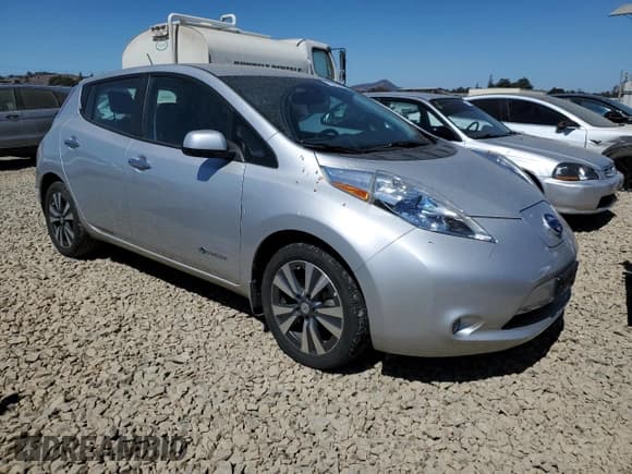 ✅ 2015 Nissan LEAF SV • VIN: 1N4AZ0CP5FC326425 • Lot: 70963675. Wystawiony na Copart z przebiegiem 40 390 mil. Bezpłatny archiwum sprzedaży aukcyjnych z USA i szczegółowy raport historii pojazdu na DreamBid. Zdjęcie 4.