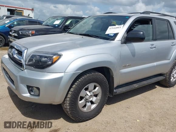 ✅ 2008 Toyota 4Runner SR5 • VIN: JTEBU14R28K004543 • Lot: 42544061. Wystawiony na IAAI z przebiegiem 188 178 mil. Bezpłatny archiwum sprzedaży aukcyjnych z USA i szczegółowy raport historii pojazdu na DreamBid. Zdjęcie 17.