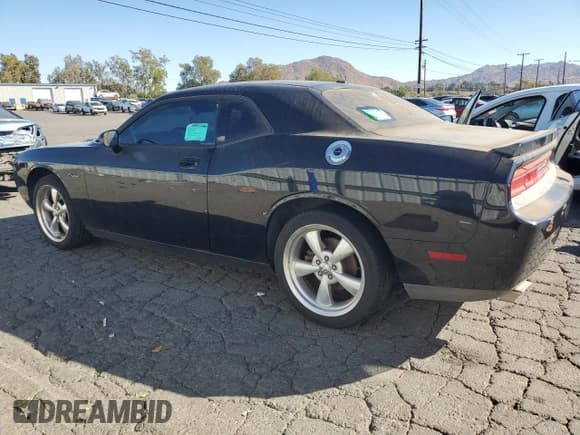 ✅ 2010 Dodge Challenger R/T Classic • VIN: 2B3CJ5DT7AH280929 • Lot: 80299314. Wystawiony na Copart z przebiegiem 128 626 mil. Bezpłatny archiwum sprzedaży aukcyjnych z USA i szczegółowy raport historii pojazdu na DreamBid. Zdjęcie 2.