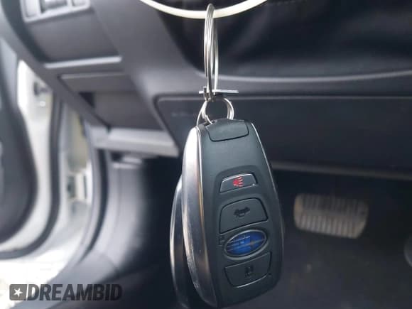 ✅ 2024 Subaru Crosstrek Limited • VIN: 4S4GUHL65R3834614 • Lot: 43835167. Listed on IAAI with 1,980 mi. Free auction sales archive from the USA and detailed vehicle history report at DreamBid. Image 11.