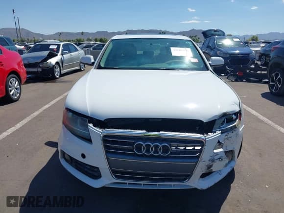 ✅ 2011 Audi A4 Premium • VIN: WAUAFAFL2BN019727 • Lot: 43185429. Wystawiony na IAAI z przebiegiem 134 435 mil. Bezpłatny archiwum sprzedaży aukcyjnych z USA i szczegółowy raport historii pojazdu na DreamBid. Zdjęcie 12.
