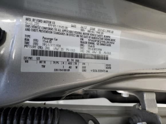 ✅ 2017 Ford Focus S • VIN: 1FADP3E21HL263932 • Lot: 80700175. Wystawiony na Copart z przebiegiem 59 441 mil. Bezpłatny archiwum sprzedaży aukcyjnych z USA i szczegółowy raport historii pojazdu na DreamBid. Zdjęcie 13.