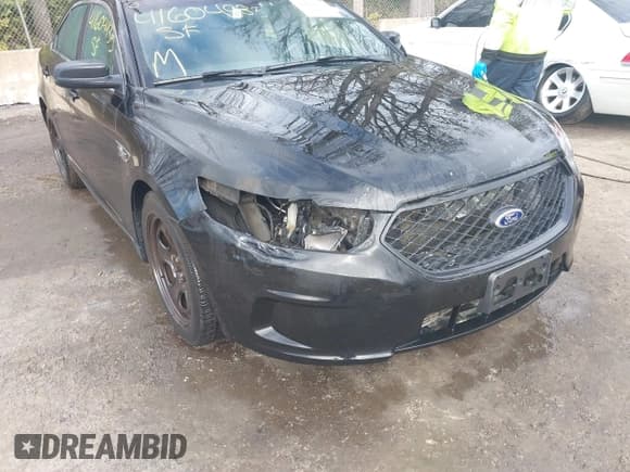 ✅ 2013 Ford Police Interceptor • VIN: 1FAHP2M84DG123541 • Lot: 41604935. Wystawiony na IAAI z przebiegiem Nie podano. Bezpłatny archiwum sprzedaży aukcyjnych z USA i szczegółowy raport historii pojazdu na DreamBid. Zdjęcie 6.