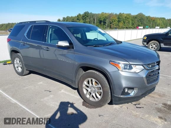✅ 2020 Chevrolet Traverse LT Cloth • VIN: 1GNERGKW3LJ211270 • Lot: 43425852. Wystawiony na IAAI z przebiegiem 126 578 mil. Bezpłatny archiwum sprzedaży aukcyjnych z USA i szczegółowy raport historii pojazdu na DreamBid. Zdjęcie 1.